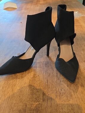 Chic Black Pointed Ankle-Cuff Stiletto Heels